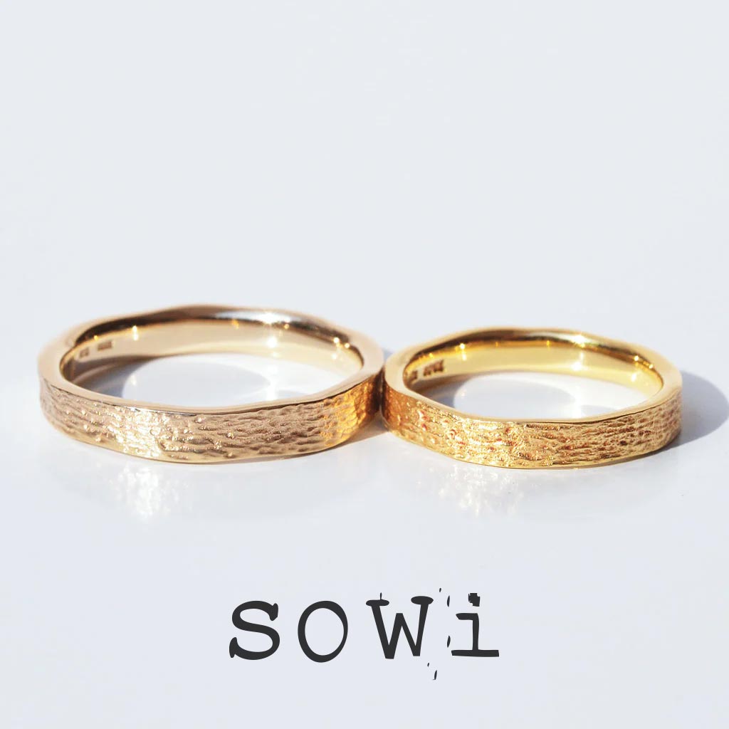 ソーイの結婚指輪　ゆらゆらL